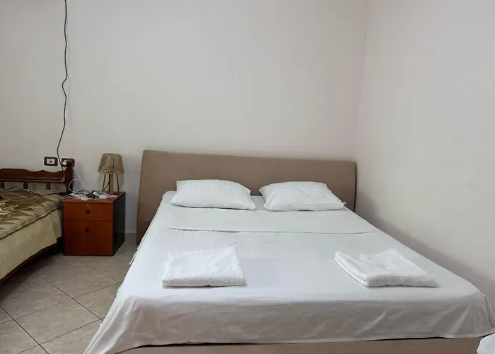 Isaraj Guest House