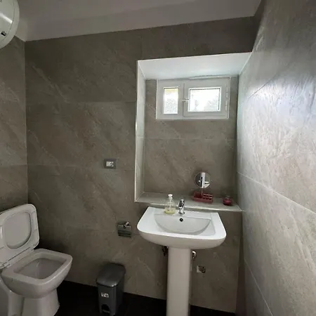 Isaraj Guest House Gjirokaster Room photo